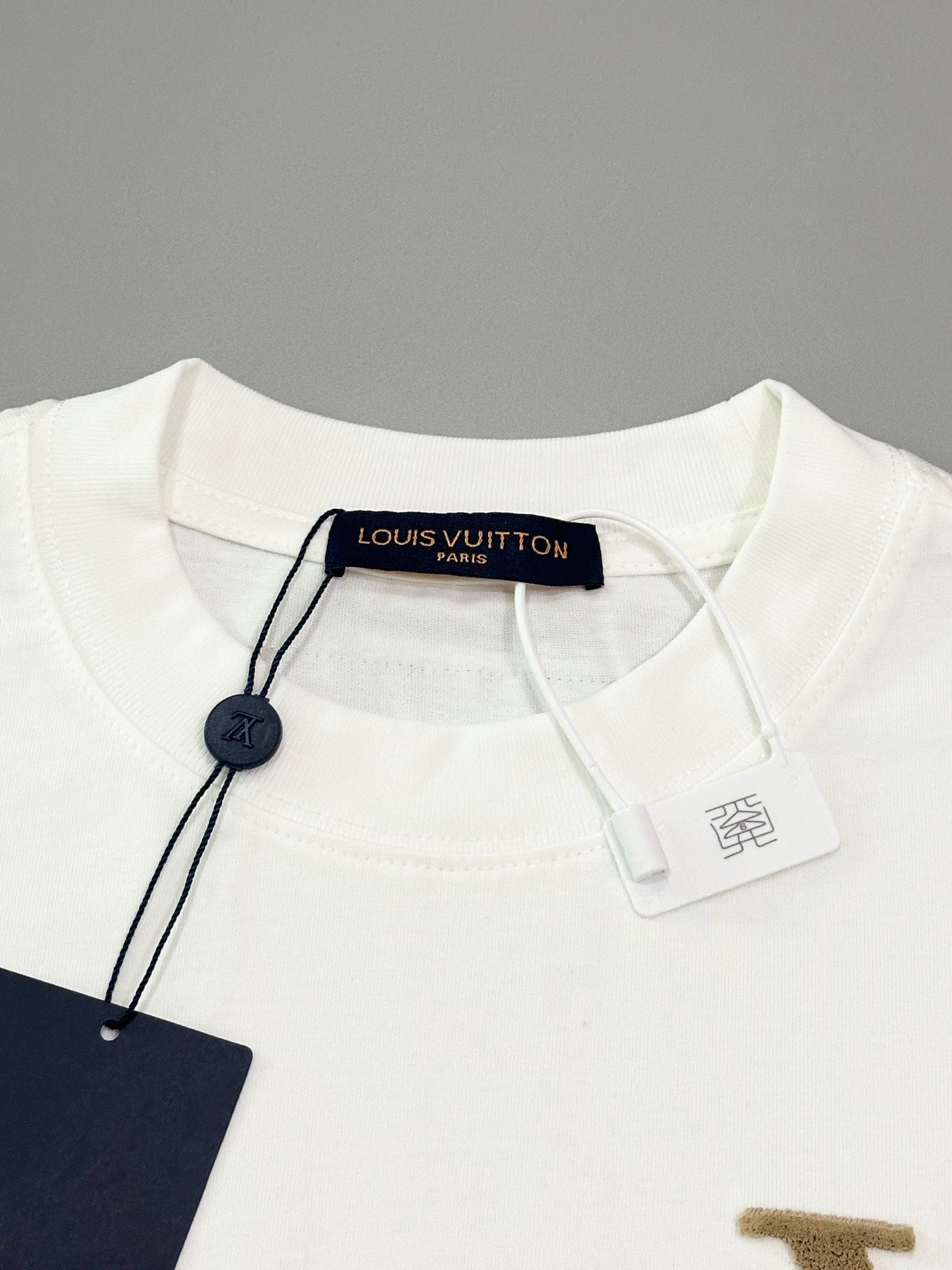 1105 New classic gold monogrammed toothbrush T-shirt